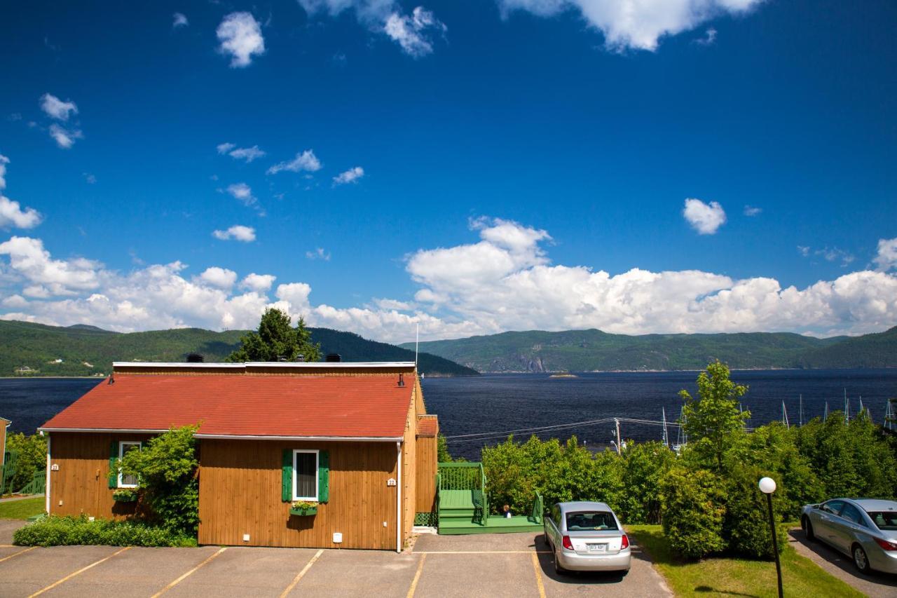 Chalets Condos Sur Le Fjord LʼAnse-Saint-Jean Exteriér fotografie